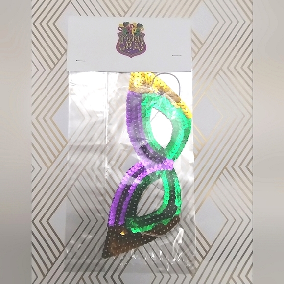 New Mardi Gras Sequin Mask - Picture 1 of 6